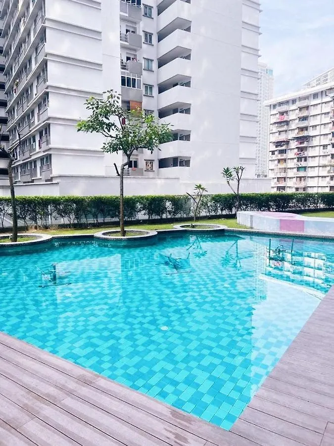 Connected Train 3 Bedrooms - Above Klgateway Mall 14 Kuala Lumpur