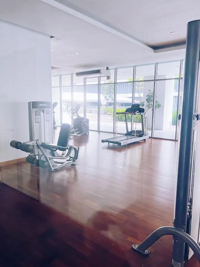 Connected Train 3 Bedrooms - Above Klgateway Mall 14 Kuala Lumpur 0*,  Malaysia